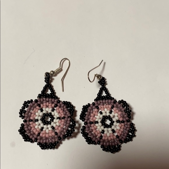 Earrings - Picture 1 of 4
